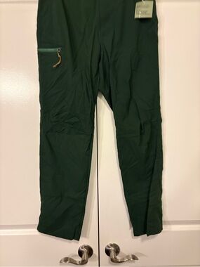 REI Men's Forest Green Cargo Pants